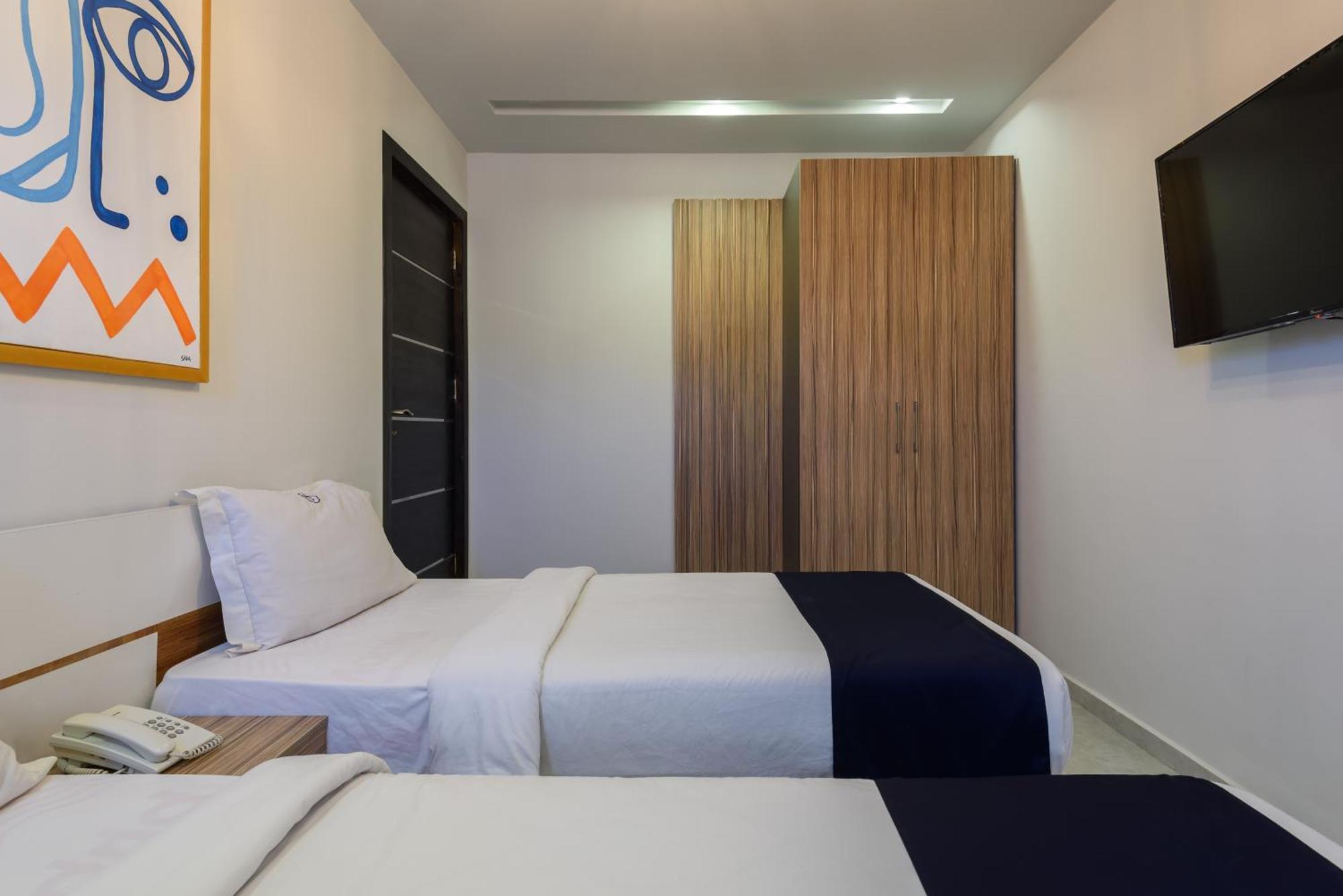 Travelholic Golden Gates Apartamento *