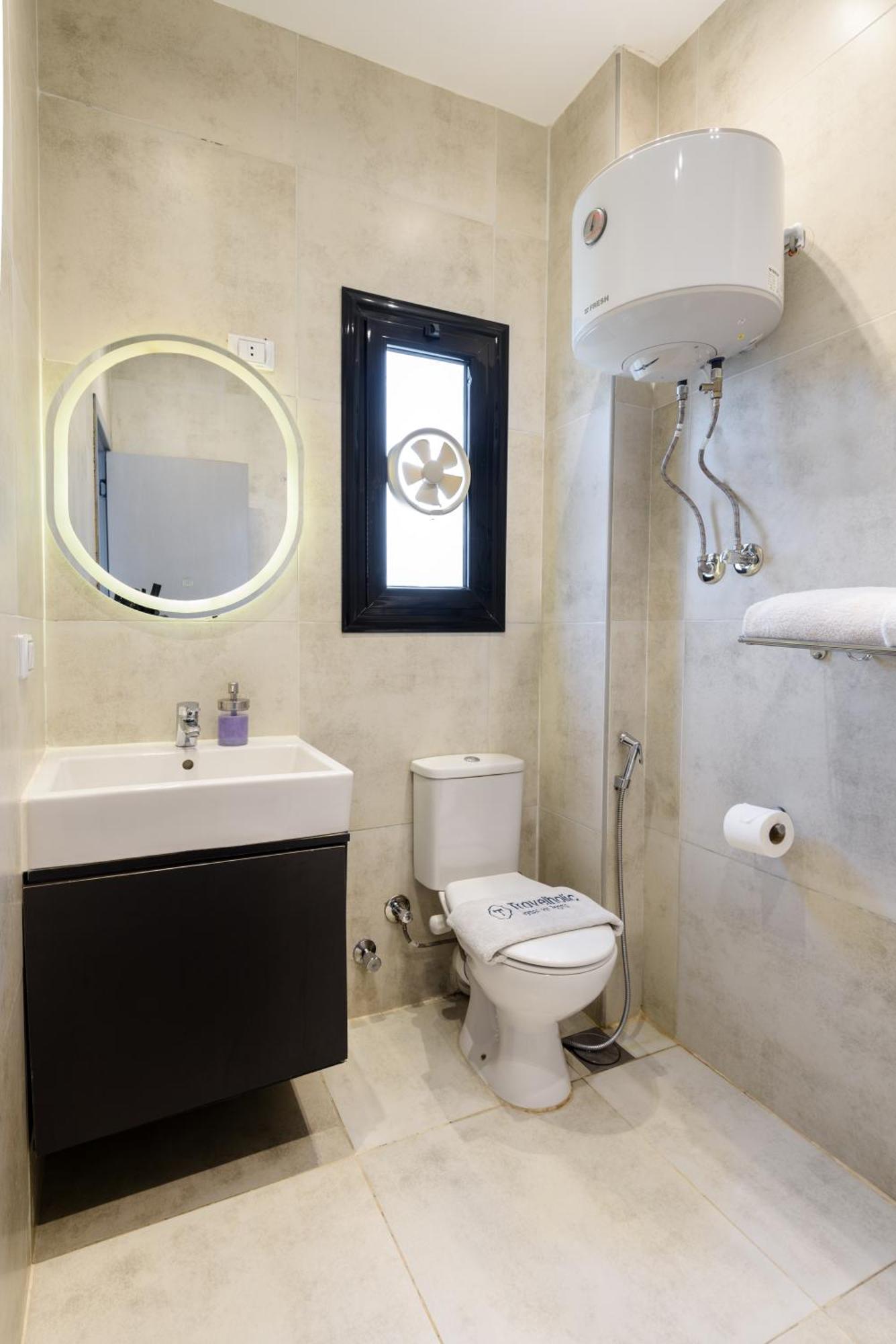 Travelholic Golden Gates Apartamento